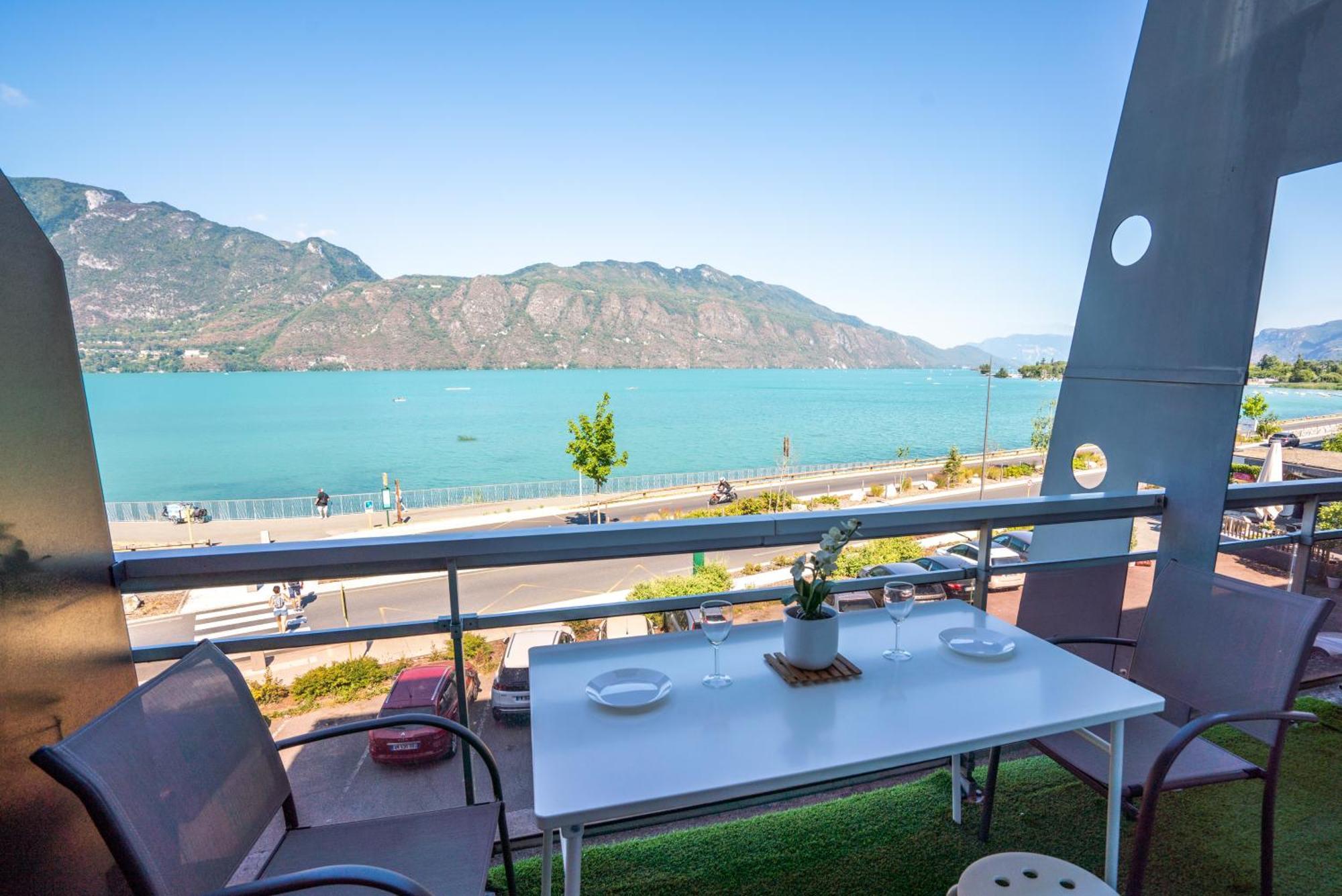 Cabana & Fenetre Sur Lac - Terrasse & Parking Tresserve Exterior foto